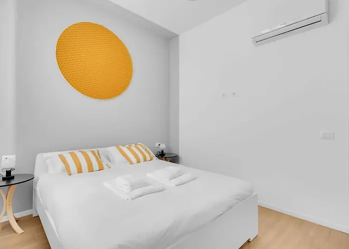 Daire Nuovo E Confortevole, 4pax, Tram 24, Universita