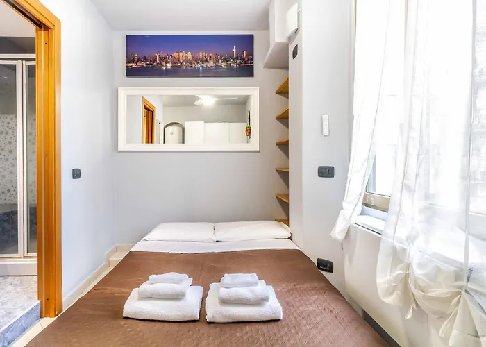 Domusmi Alessi * ミラノ