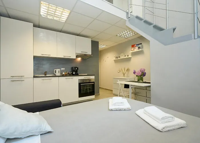 Design White Loft - 15 Minutes Walk From Station * Milan