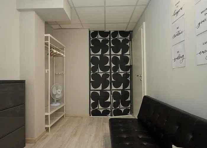 Design White Loft - 15 Minutes Walk From Station Apartment