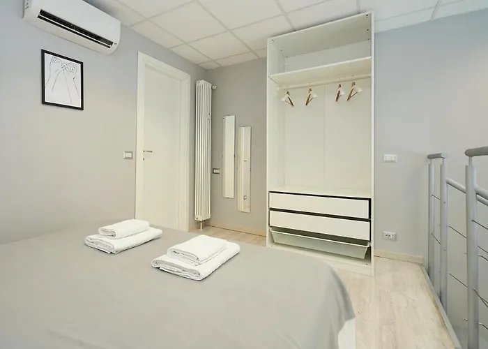 Design White Loft - 15 Minutes Walk From Station Apartment