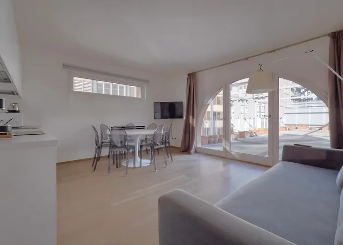 Joivy Welcoming Flats By Corso Милан