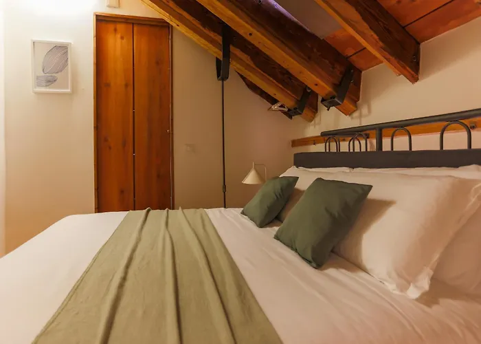 The Rent - In Crocetta