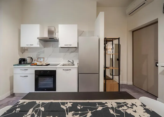 Nocleg ze śniadaniem Loreto Prestige - Parking Free & Bulb Gym