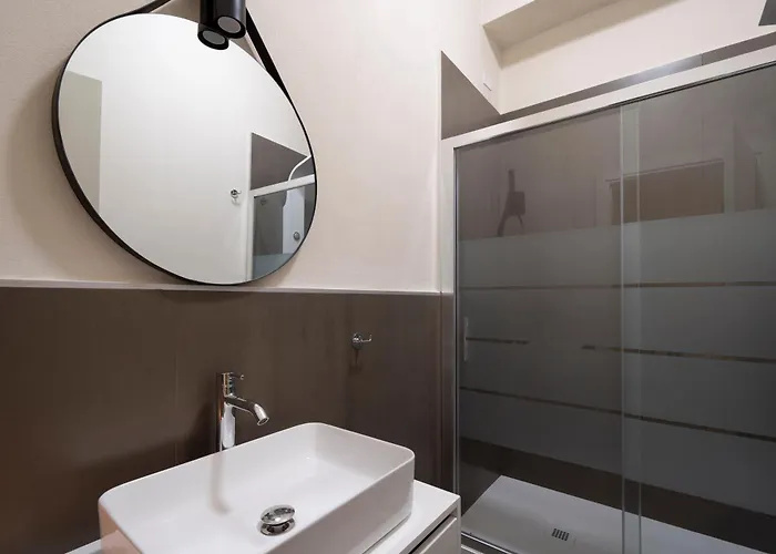 Loreto Prestige - Parking Free & Bulb Gym 4* Mediolan