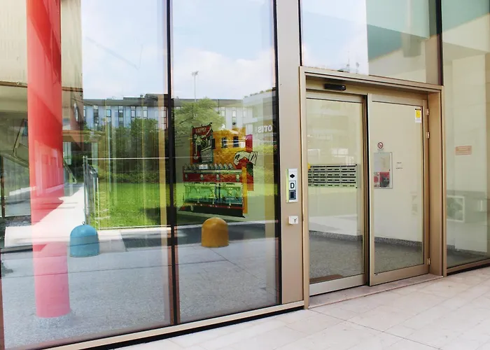 Hbhall Skyline * Milán