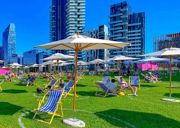 The Wine Cave, Spacious 2Bdr 100Sqm Apartment, Steps From Milano Centrale, Ideal For Large Families And Groups - Strong Wifi Apartamento *