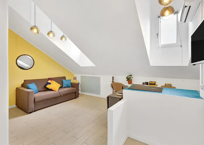 Duomo - Bright Gateway Downtown