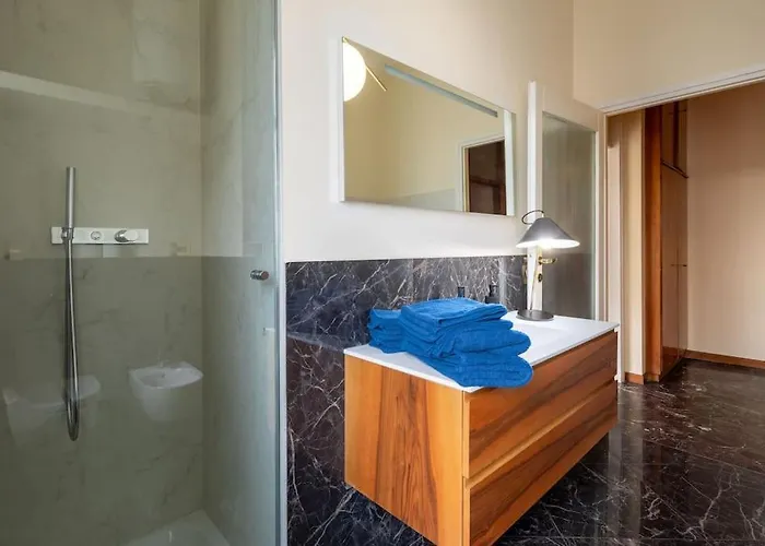 10 Minuti Dal Duomo - Elegante Domus Apartament