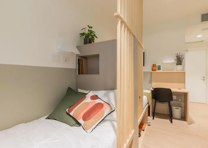 Well-located Campus Near Park Milano