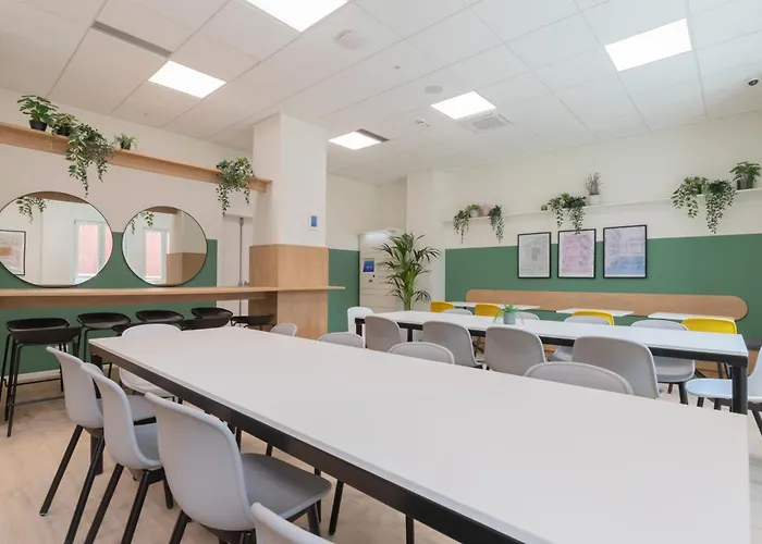 Well-located Campus Near Park Appartement