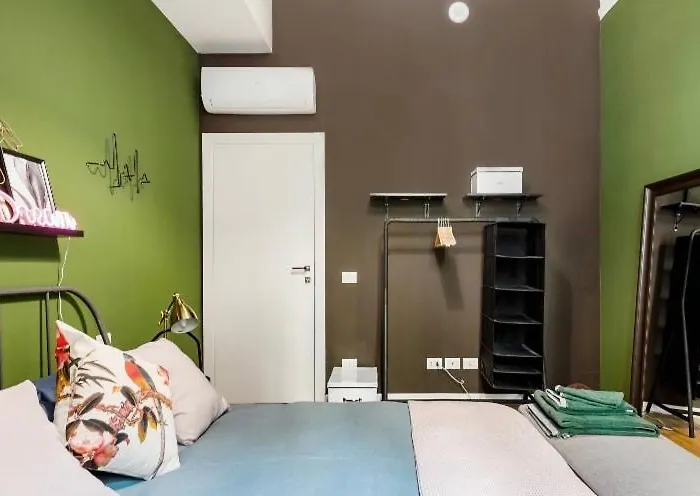 Hacca Collection-plush Urban Sanctuary In The Center *