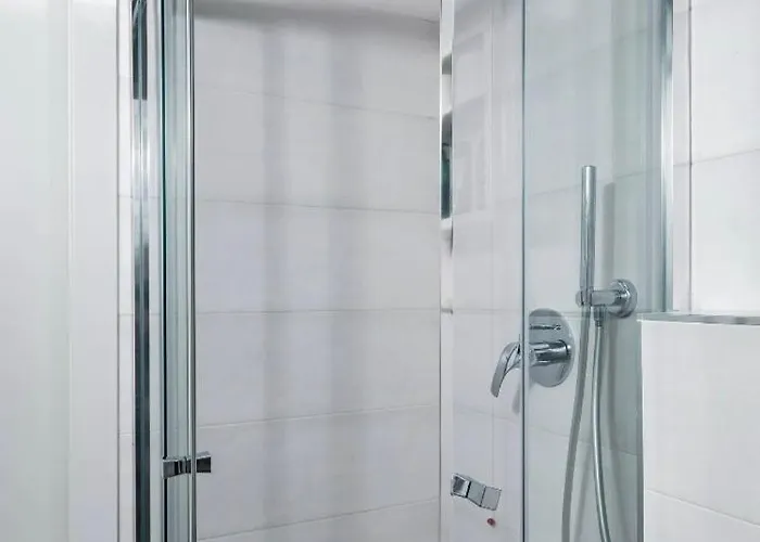 Hacca Collection-plush Urban Sanctuary In The Center *