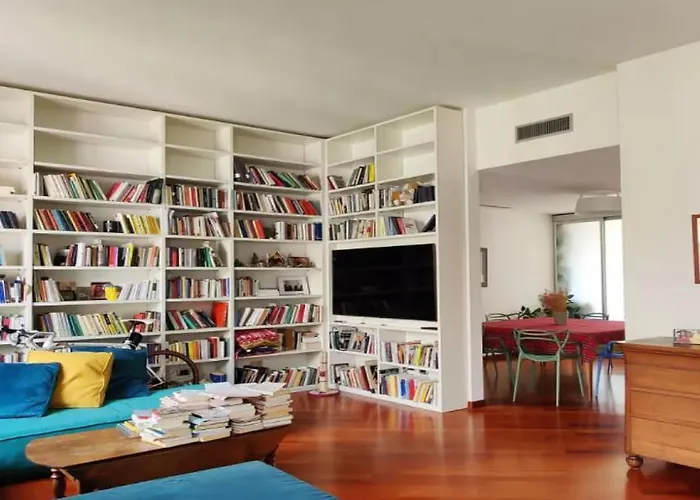 Stanza Nr 4 In Incantevole In Zona Solari