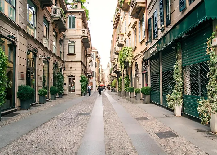 Brera Vip Spotlight - Brera - Duomo - Castello Sforzesco - Lanza Metro M2 *