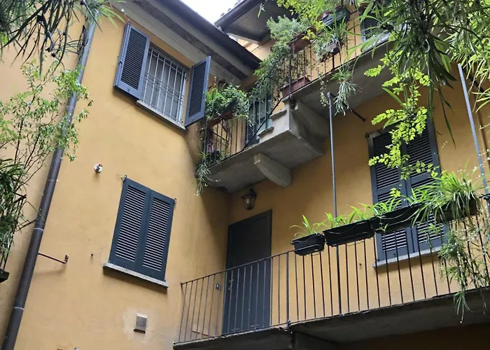 Brera Vip Spotlight - Brera - Duomo - Castello Sforzesco - Lanza Metro M2