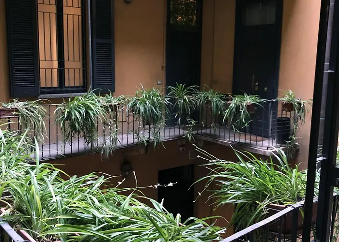 Brera Vip Spotlight - Brera - Duomo - Castello Sforzesco - Lanza Metro M2 Milán