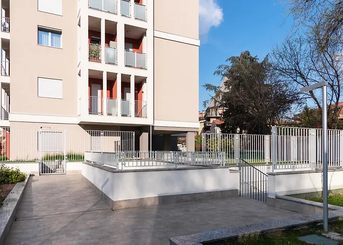 San Siro Fiera - Youhosty * 밀라노