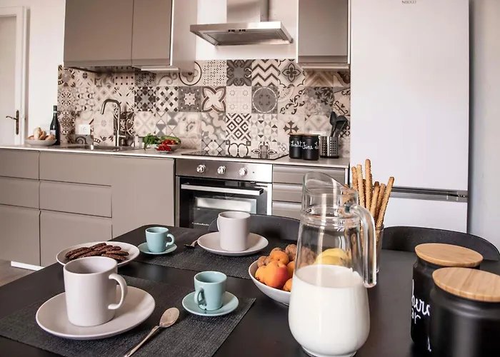 Porpora 109 - Comfy Flat In Loreto District * Милан