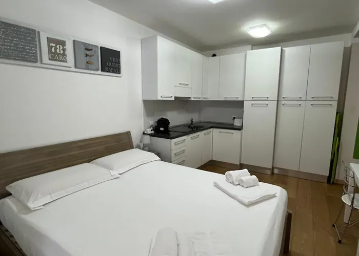 Nest For Two Three Min From Duomo 아파트 밀라노