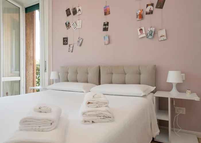 I Host - Forze Armate 83 ميلان