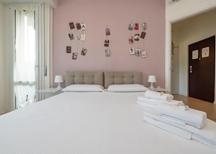 I Host - Forze Armate 83 شقة *