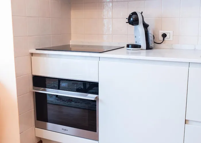 Apartament Duomo Walking Distance Elegant Flat With View Mediolan