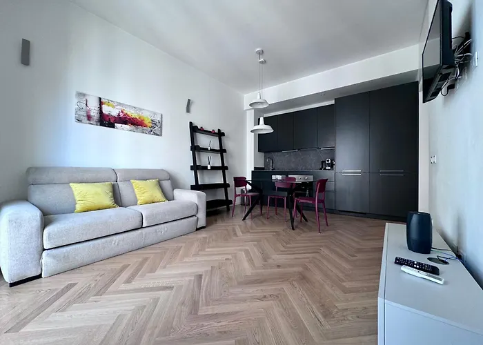 Cute And Duomo - Red Milán