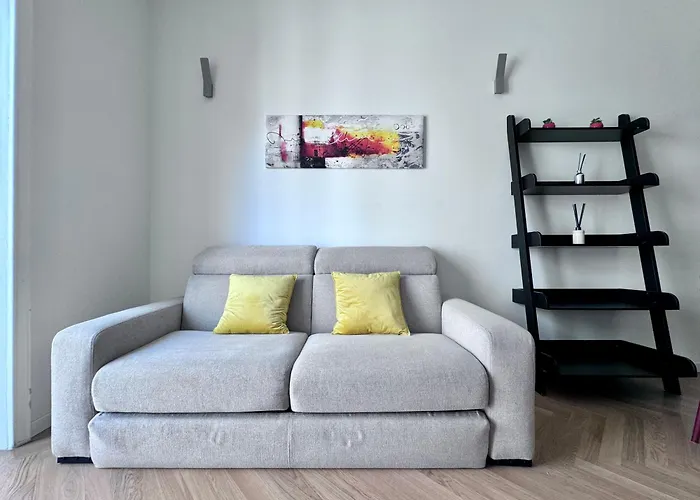 Cute And Duomo - Red Milán