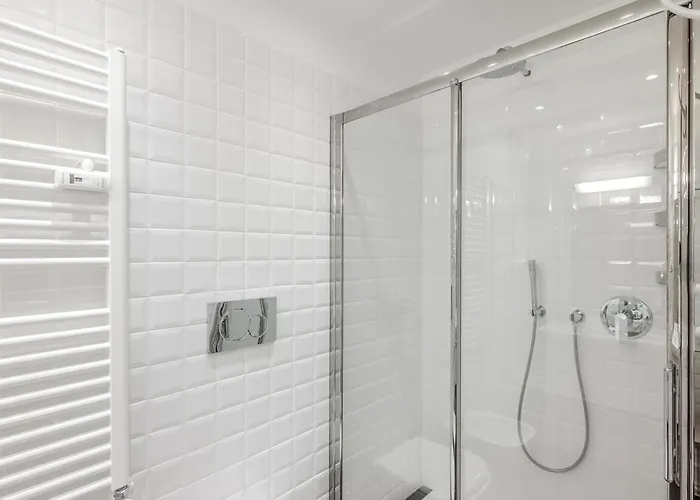 Ceradini With Balcony R&r Lägenhet *