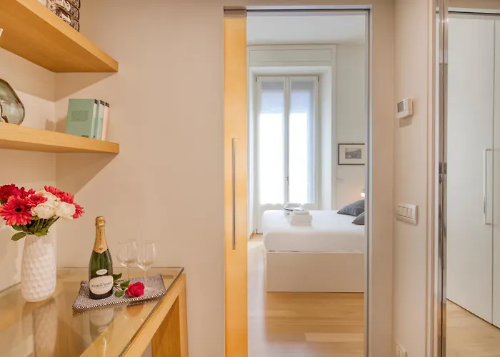 Sempione, 51 Ampio E Luminoso