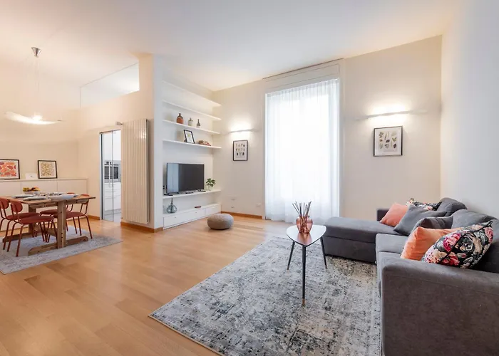 Sempione, 51 Ampio E Luminoso