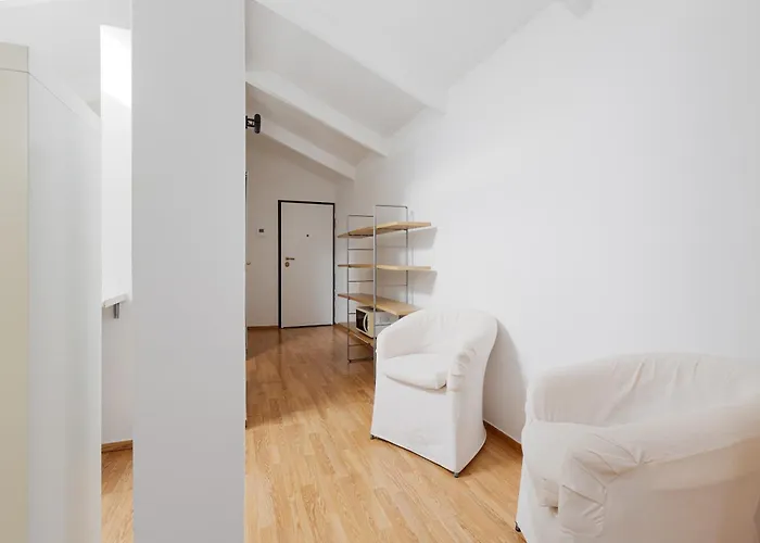 Guesthost - Viale Umbria Bright Apartament Mediolan