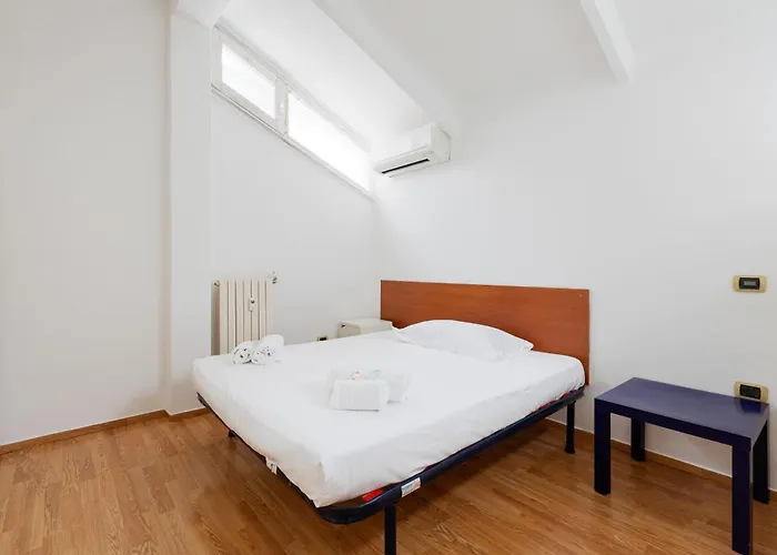 Guesthost - Viale Umbria Bright דירה