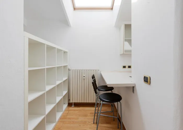 Guesthost - Viale Umbria Bright *