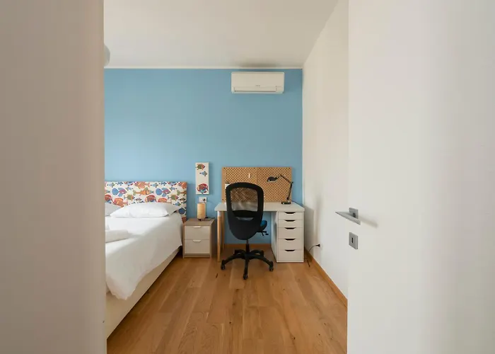 Xenia - Colorful In Citta Studi Area *