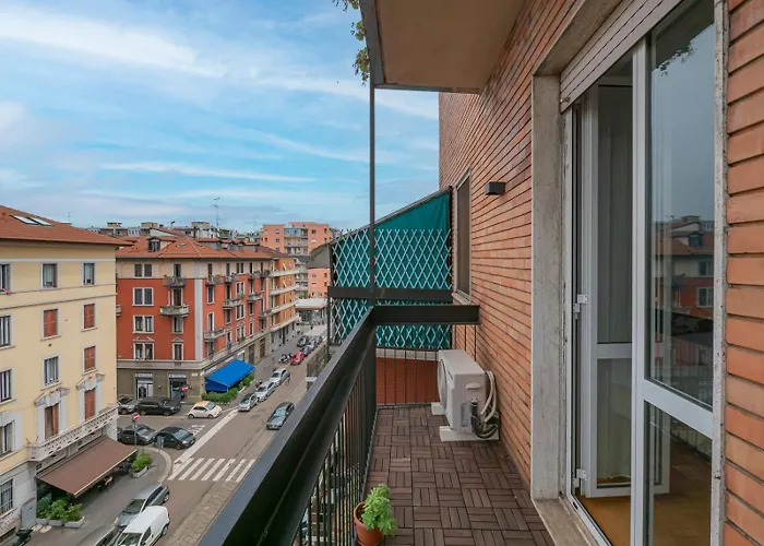 Xenia - Colorful In Citta Studi Area * 米兰