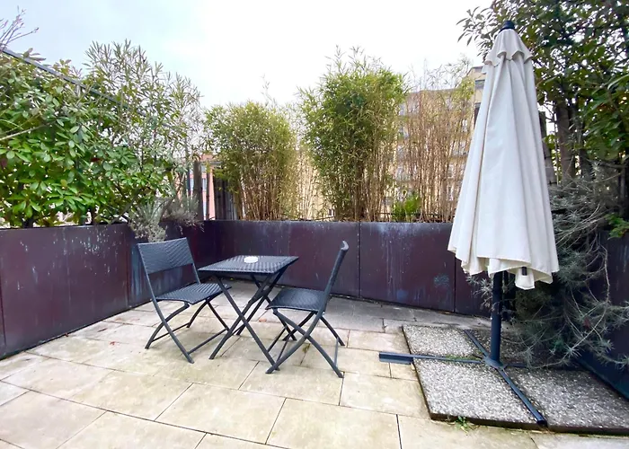 Sant Ambrogio With Private Terrace In Shared Flat *