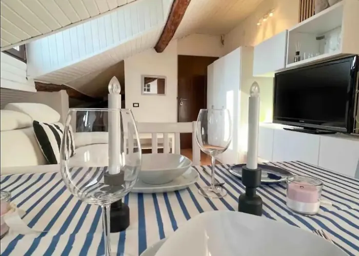 Viale Monza 90 Апартаменты *