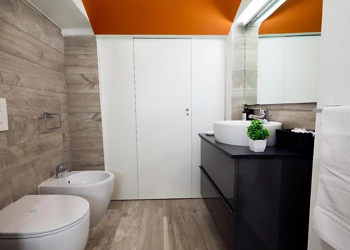 Lorianna Rock House *