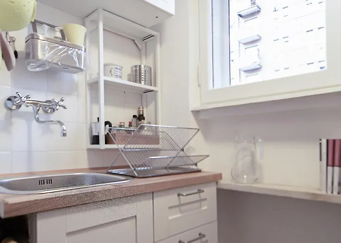 White Diamond 公寓 *