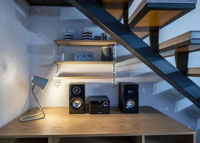 Contemporary Loft - Station Διαμέρισμα