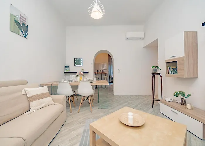 Turrohouse-duomo 12 Minutes Away Διαμέρισμα