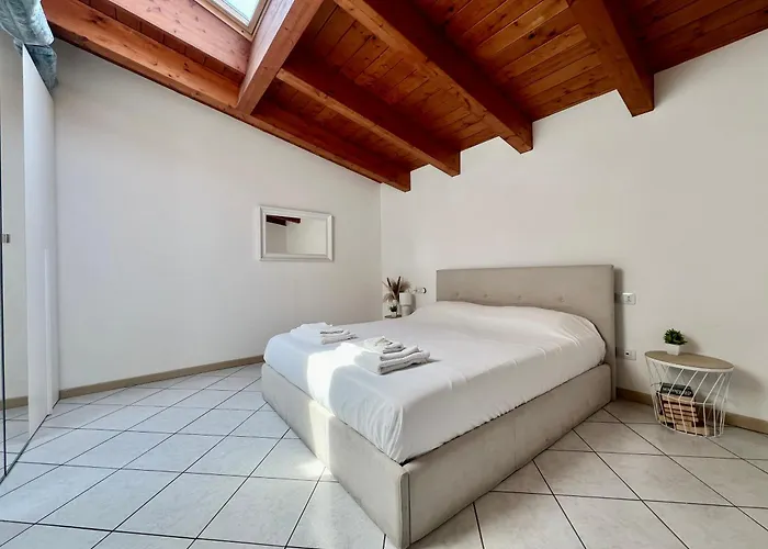 Big Attico Goldoni 2 Bagni [duomo-m4 Lin Airport] Appartamento