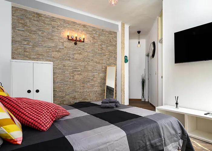 Insubria 8-2 - Monolocale Cool Apartment *