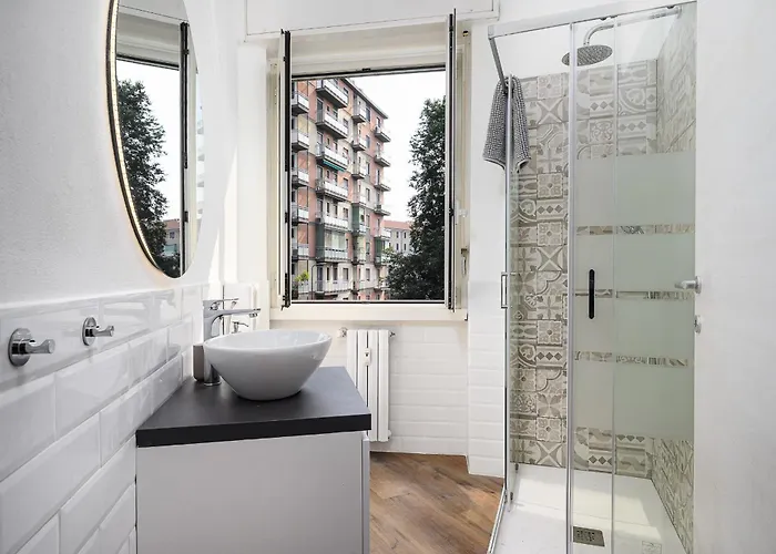 Insubria 8-2 - Monolocale Cool * Milan