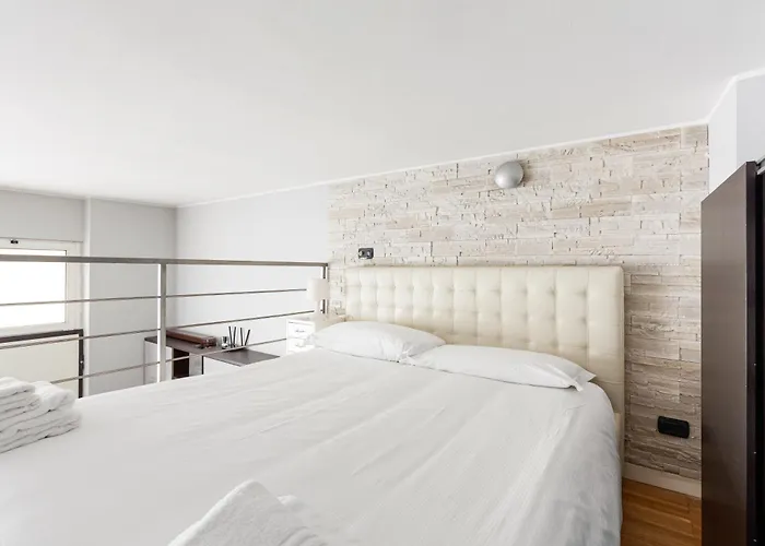 Guesthost - - Gorla M1 Modern Studio! Lägenhet *