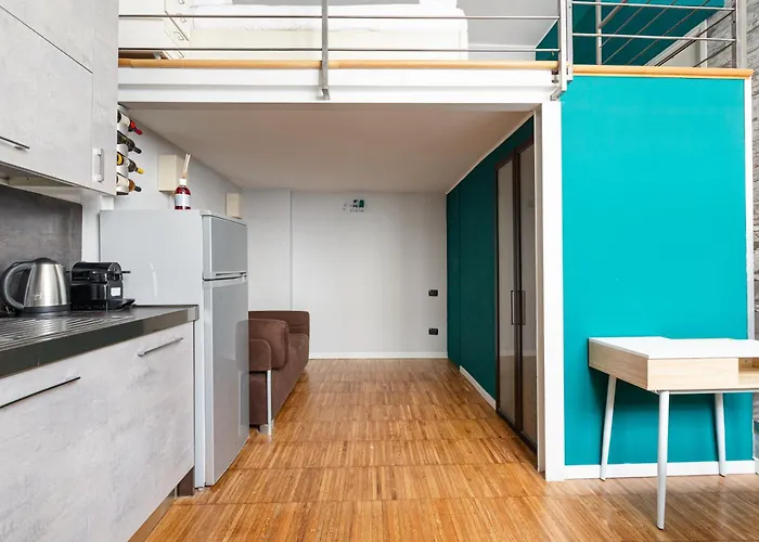 Guesthost - - Gorla M1 Modern Studio! Lägenhet *