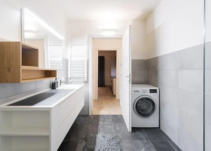 Apartment House Of Sunflowers 15 Min Da Duomo Milan