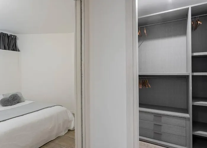 House Of Sunflowers 15 Min Da Duomo *